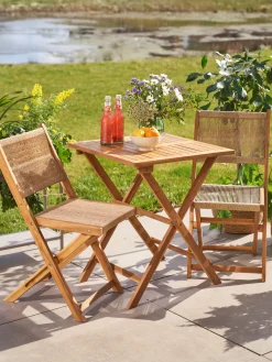 Gartentisch