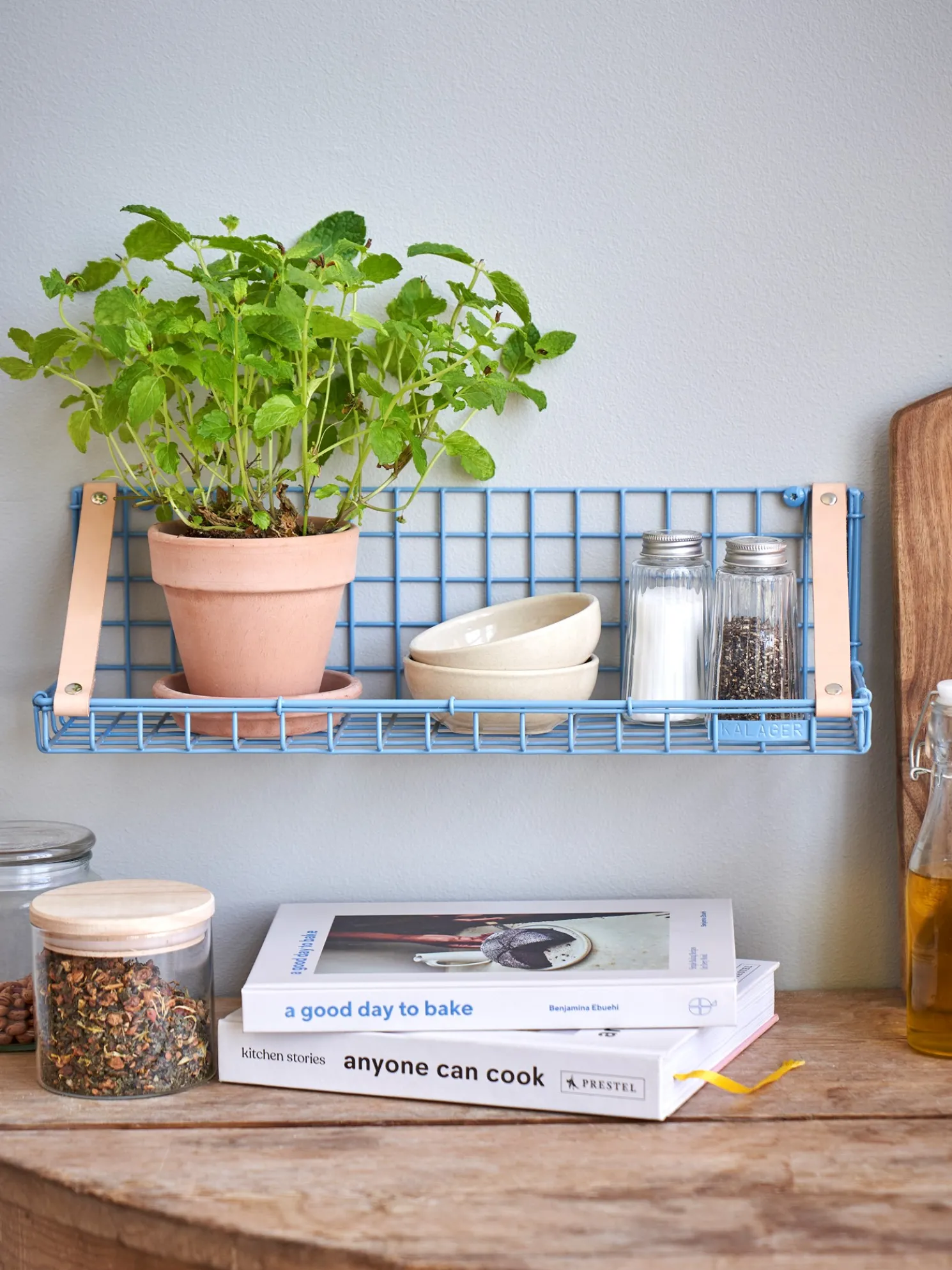 SHELF Wandregal