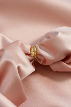 Shiny Twist Ring