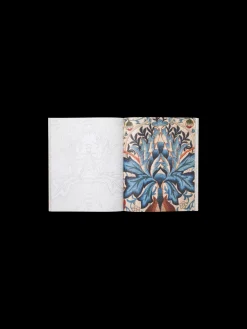 William Morris - An Arts & Crafts Colouring Book